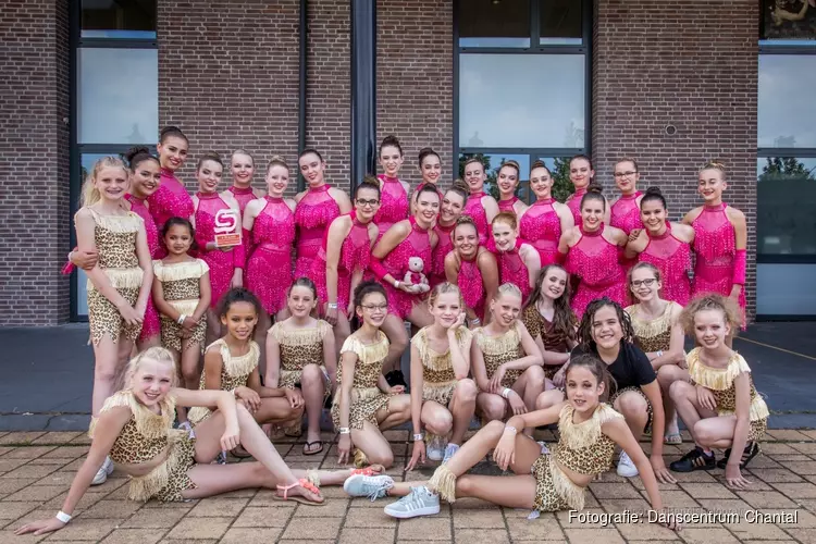 Danscentrum Chantal uit Schagen drievoudig Nederlands kampioen