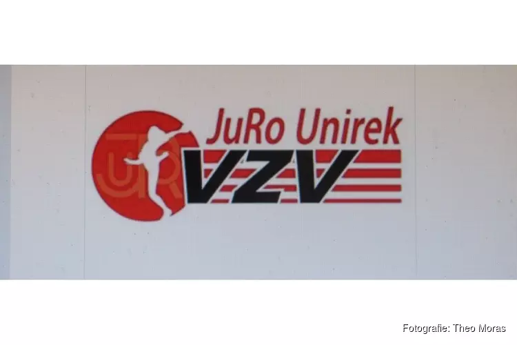 Dames 2 Juro Unirek/VZV bekert verder na winst op Valken