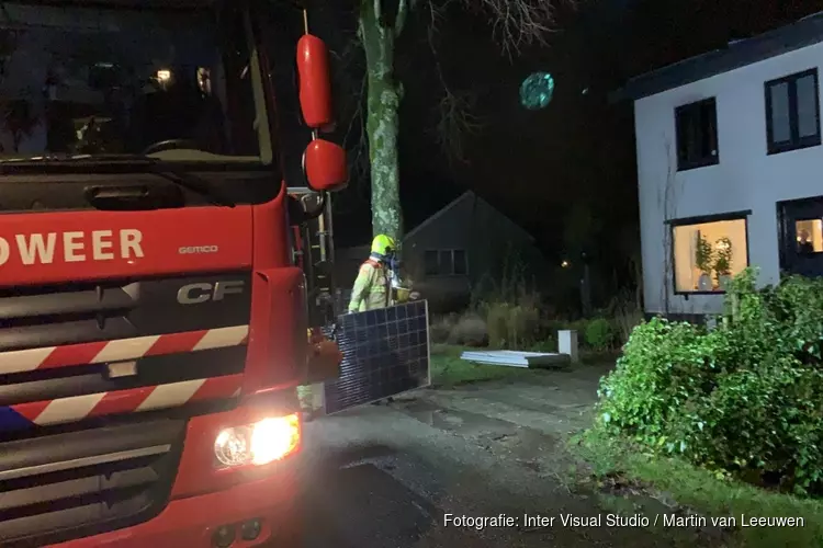 Zonnepanelen van huis gewaaid