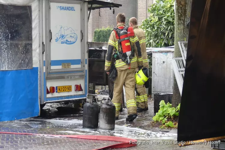 Brand in viskraam op markt in Schagen