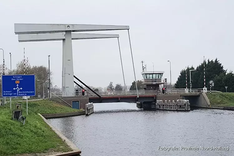 Schoorldammerbrug/Kanaalweg (N504) in Schoorldam in avond en nacht afgesloten