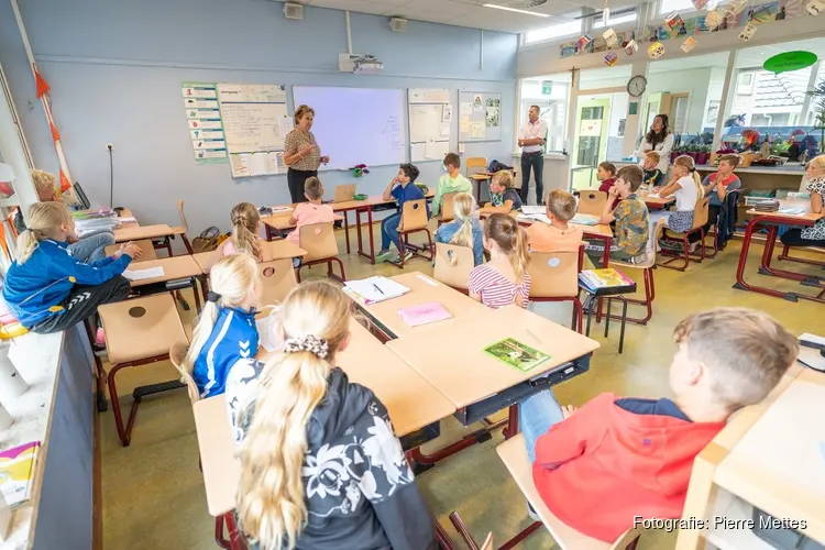 Kindcentrum Sint Jan krijgt burgemeester op bezoek