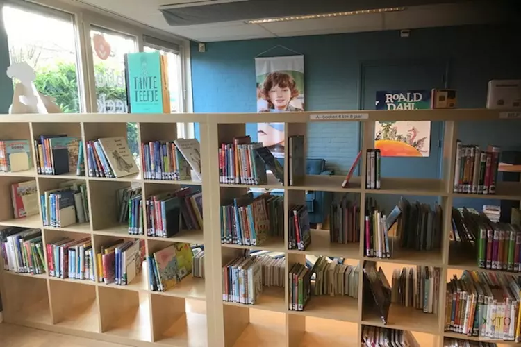 Bibliotheek op School in Waarland