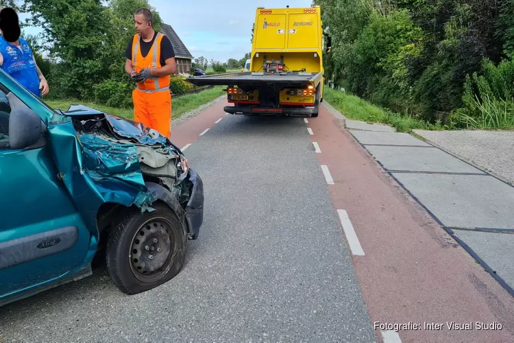 Auto rijdt achterop vrachtwagen Dirkshorn