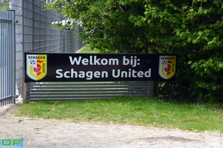 Schagen United vergeet het af te maken tegen SVA