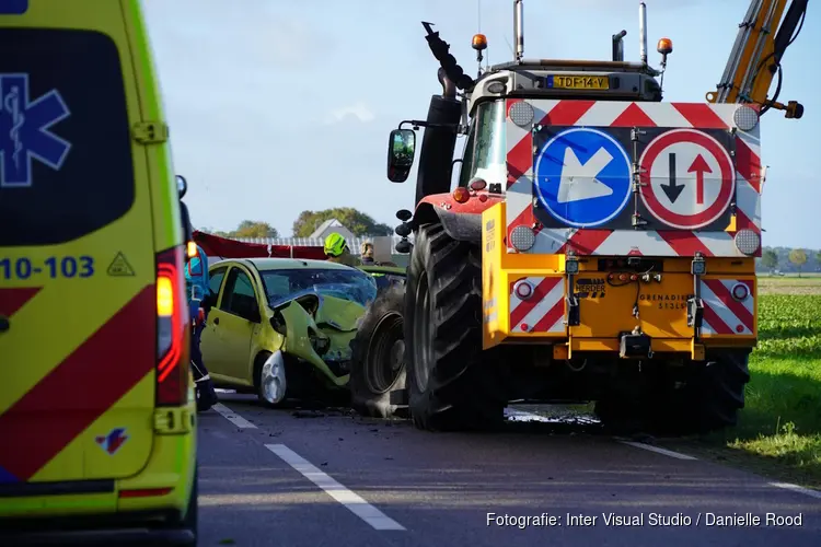 Dodelijk ongeluk in Middenmeer: auto in botsing met tractor