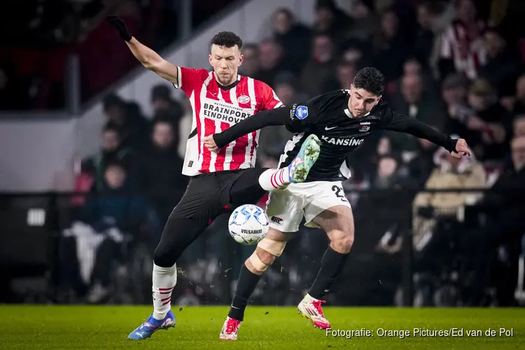 PSV en AZ beginnen nieuw jaar met remise