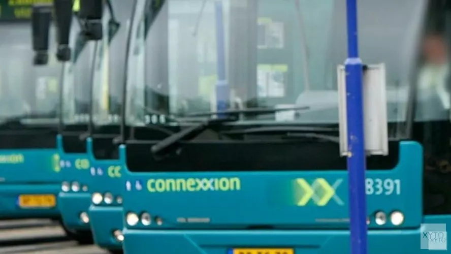 Veel reizigers gedupeerd door geplande busstaking: "We kunnen letterlijk geen kant op"