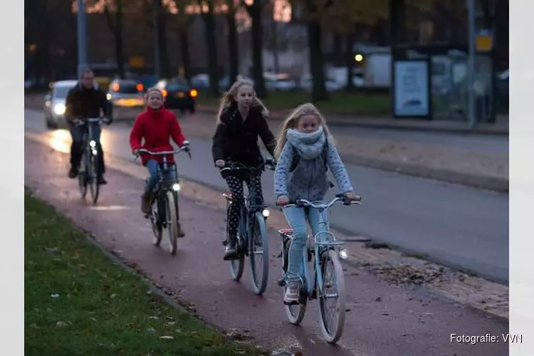 Politie waarschuwt fietsers zonder licht: "Zorg dat uw donorregistratie in orde is"